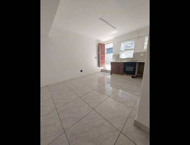 1 BEDROOM PROPERTY TO RENT IN GOODWOOD CENTRAL